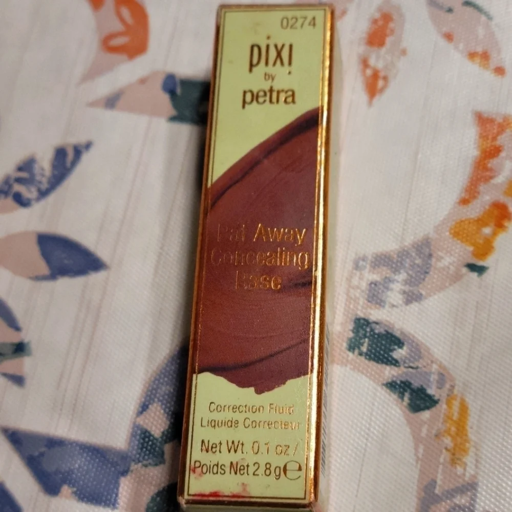 Pixi by Petra Pat away  concealing Base in Espresso